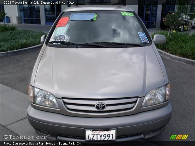 Desert Sand Mica / Oak 2003 Toyota Sienna XLE
