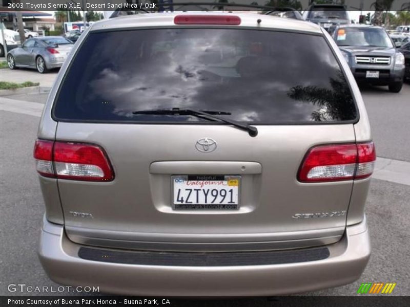 Desert Sand Mica / Oak 2003 Toyota Sienna XLE
