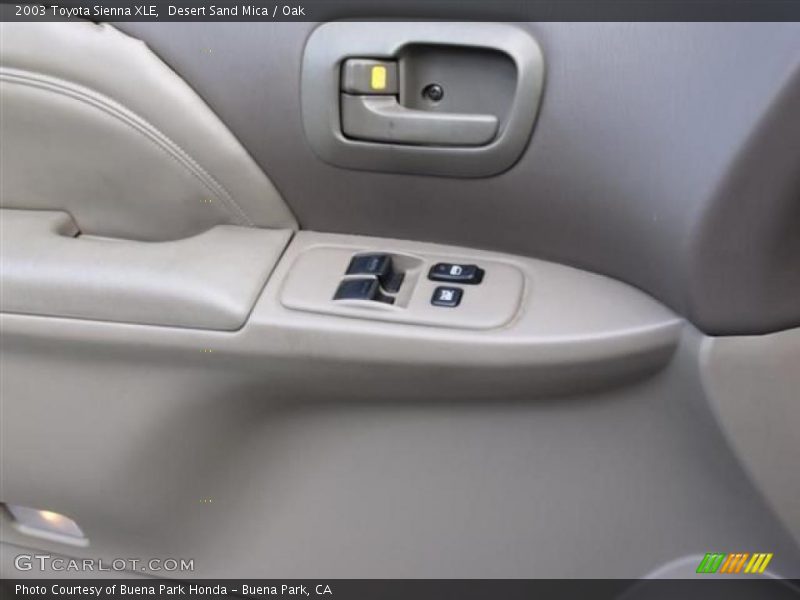 Desert Sand Mica / Oak 2003 Toyota Sienna XLE