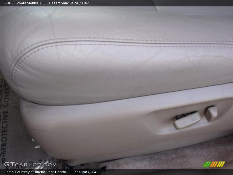 Desert Sand Mica / Oak 2003 Toyota Sienna XLE