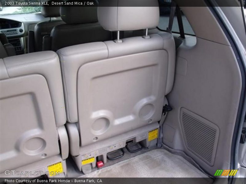 Desert Sand Mica / Oak 2003 Toyota Sienna XLE