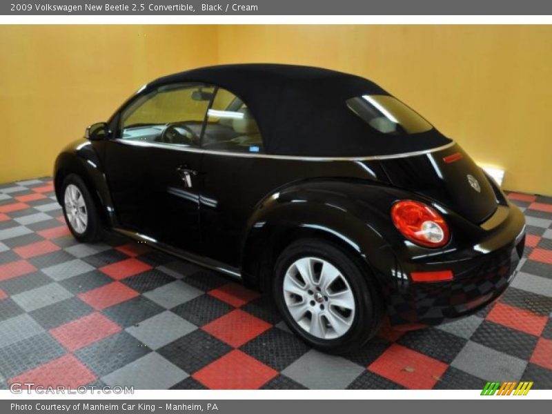 Black / Cream 2009 Volkswagen New Beetle 2.5 Convertible