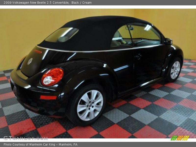 Black / Cream 2009 Volkswagen New Beetle 2.5 Convertible