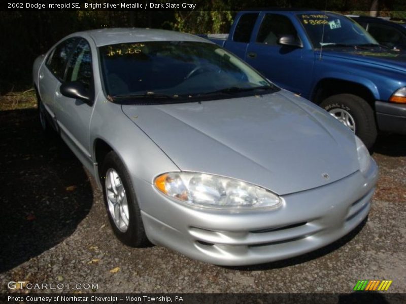 Bright Silver Metallic / Dark Slate Gray 2002 Dodge Intrepid SE