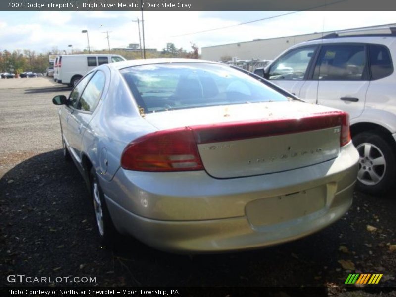 Bright Silver Metallic / Dark Slate Gray 2002 Dodge Intrepid SE