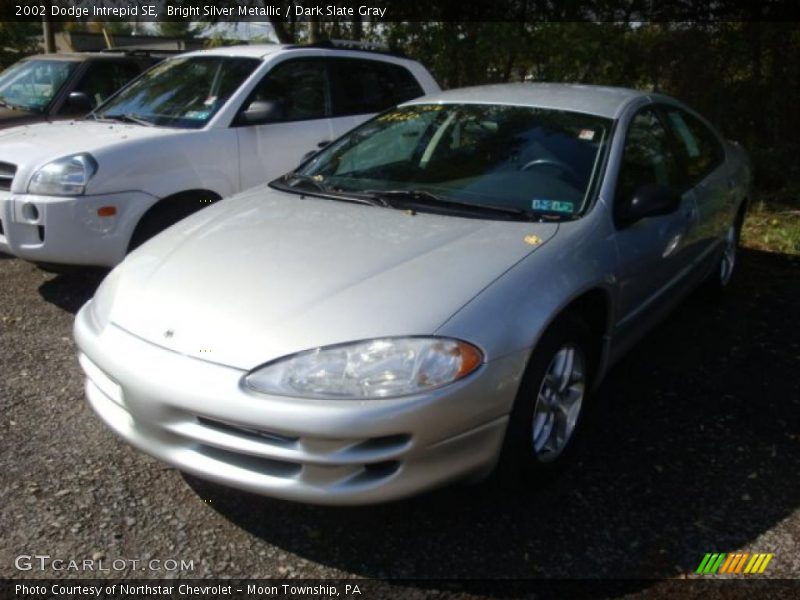 Bright Silver Metallic / Dark Slate Gray 2002 Dodge Intrepid SE