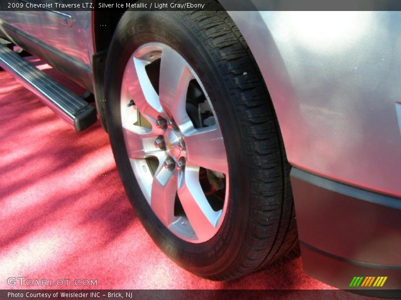 Silver Ice Metallic / Light Gray/Ebony 2009 Chevrolet Traverse LTZ