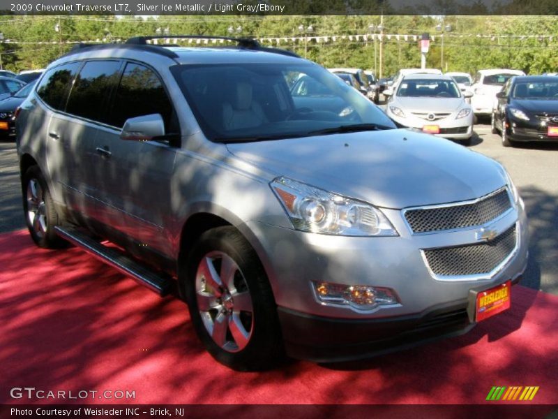 Silver Ice Metallic / Light Gray/Ebony 2009 Chevrolet Traverse LTZ