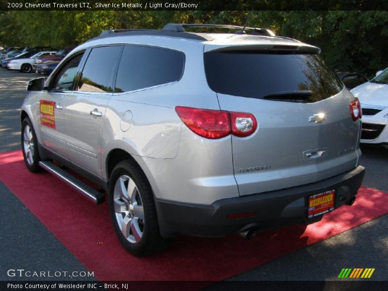 Silver Ice Metallic / Light Gray/Ebony 2009 Chevrolet Traverse LTZ