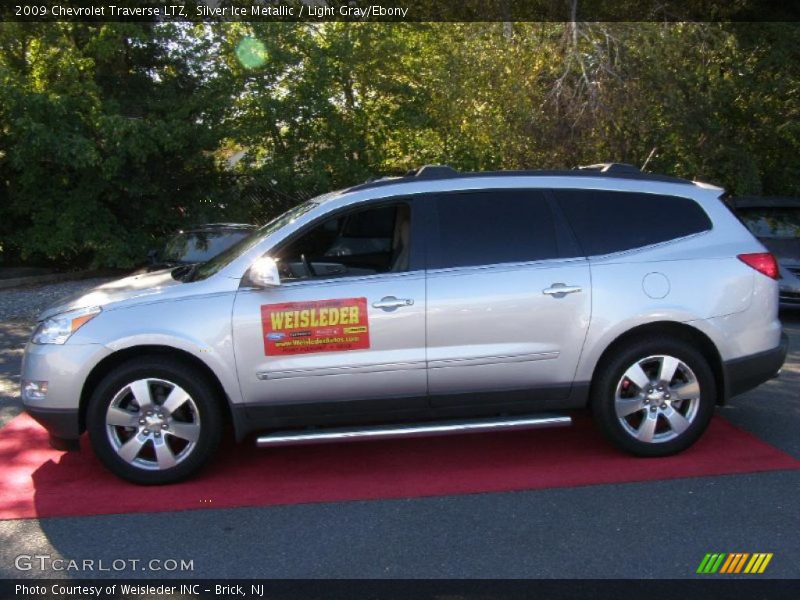 Silver Ice Metallic / Light Gray/Ebony 2009 Chevrolet Traverse LTZ