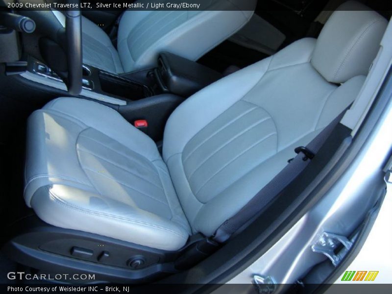 Silver Ice Metallic / Light Gray/Ebony 2009 Chevrolet Traverse LTZ