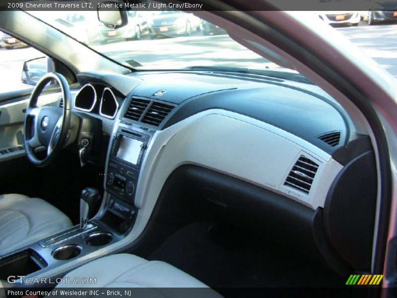 Silver Ice Metallic / Light Gray/Ebony 2009 Chevrolet Traverse LTZ