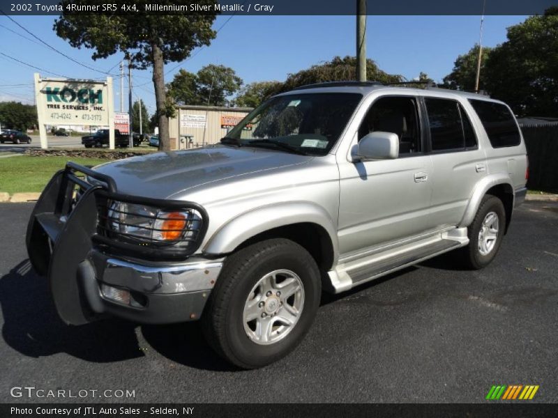 Millennium Silver Metallic / Gray 2002 Toyota 4Runner SR5 4x4