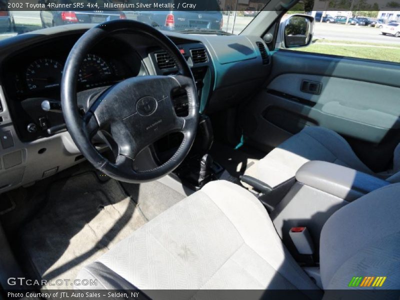 Millennium Silver Metallic / Gray 2002 Toyota 4Runner SR5 4x4