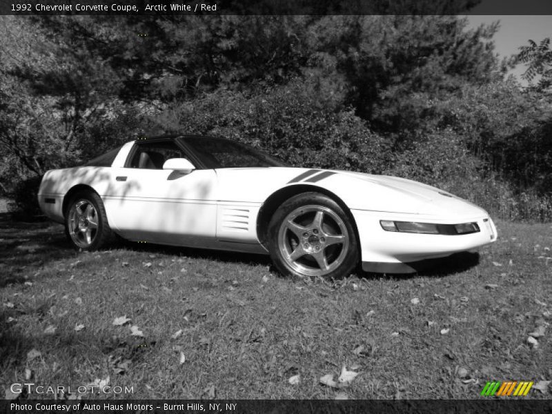 Arctic White / Red 1992 Chevrolet Corvette Coupe