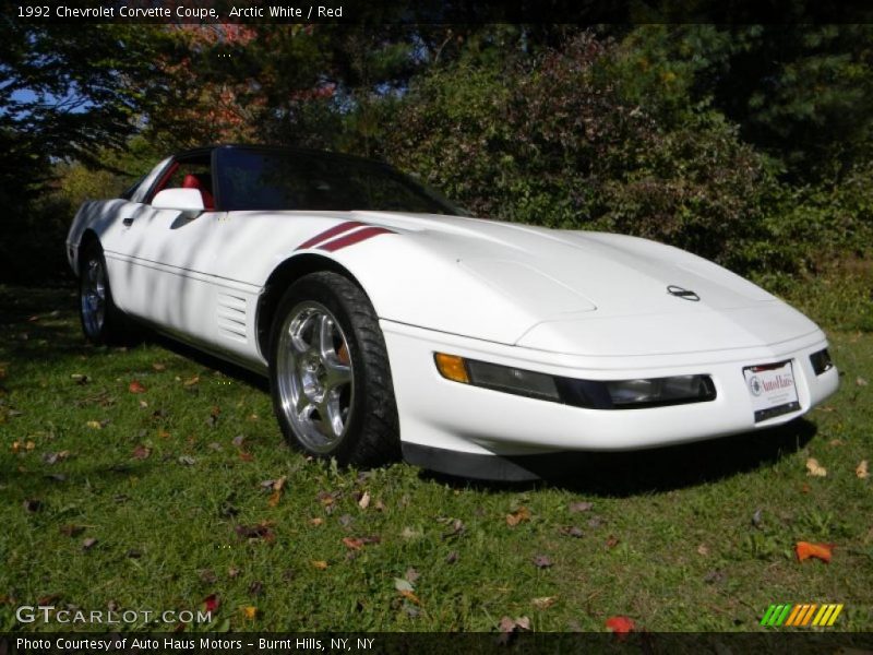 Arctic White / Red 1992 Chevrolet Corvette Coupe