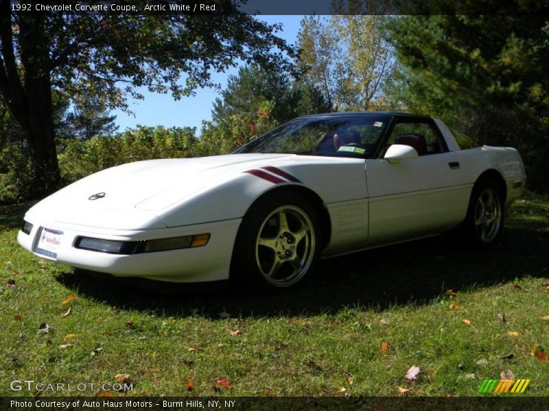 Arctic White / Red 1992 Chevrolet Corvette Coupe