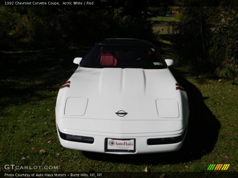 Arctic White / Red 1992 Chevrolet Corvette Coupe