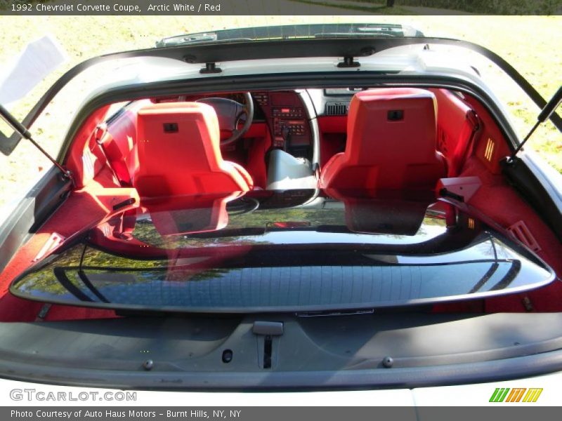 Arctic White / Red 1992 Chevrolet Corvette Coupe
