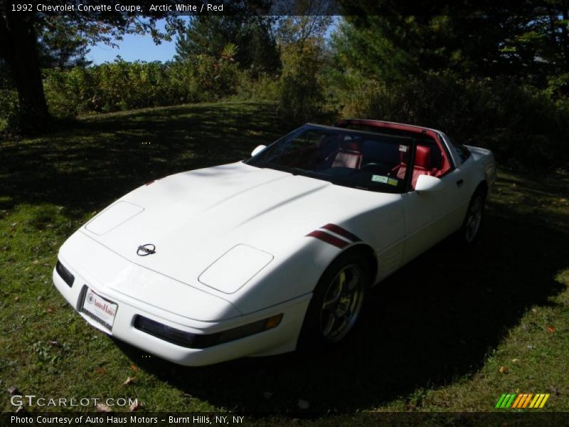 Arctic White / Red 1992 Chevrolet Corvette Coupe