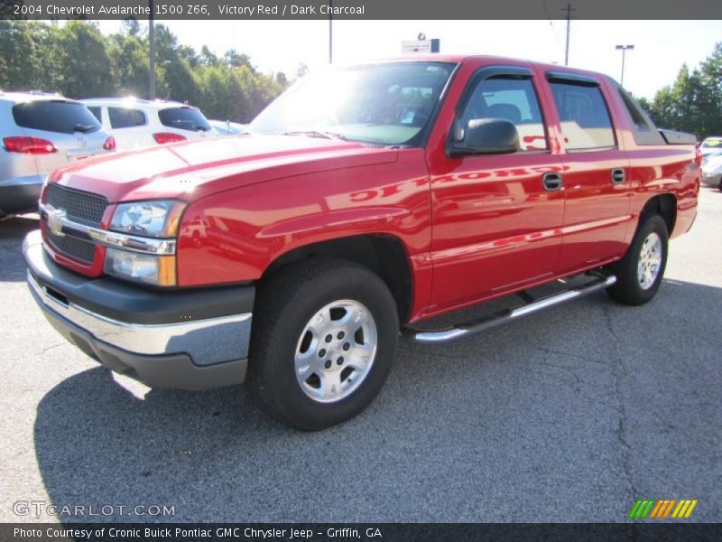 Victory Red / Dark Charcoal 2004 Chevrolet Avalanche 1500 Z66