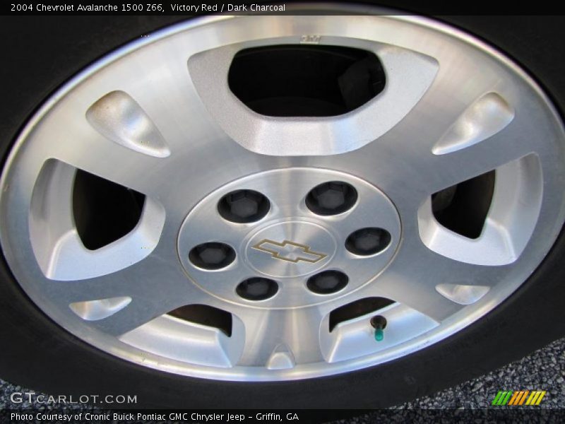 Victory Red / Dark Charcoal 2004 Chevrolet Avalanche 1500 Z66