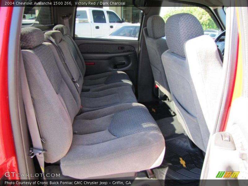 Victory Red / Dark Charcoal 2004 Chevrolet Avalanche 1500 Z66