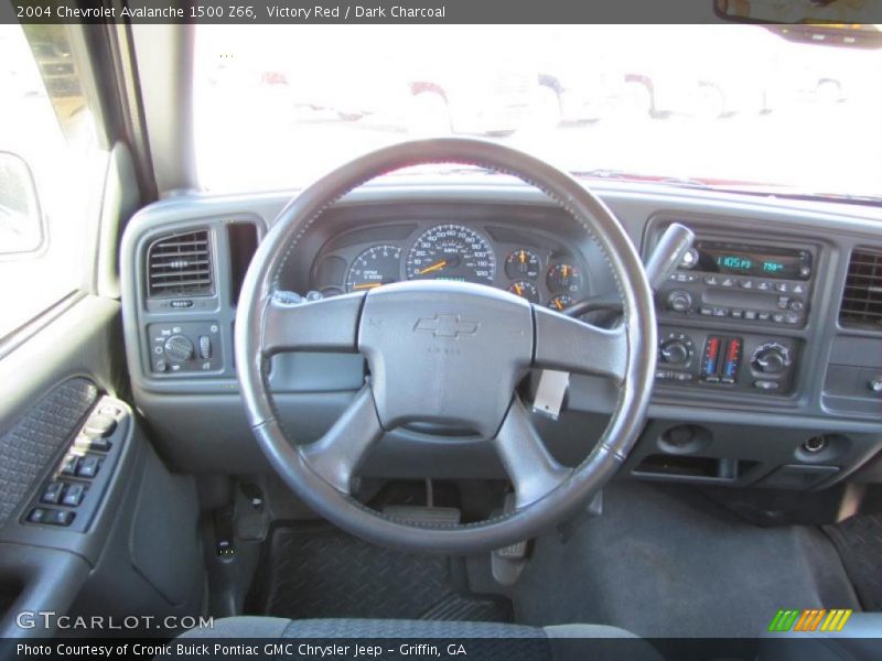 Victory Red / Dark Charcoal 2004 Chevrolet Avalanche 1500 Z66