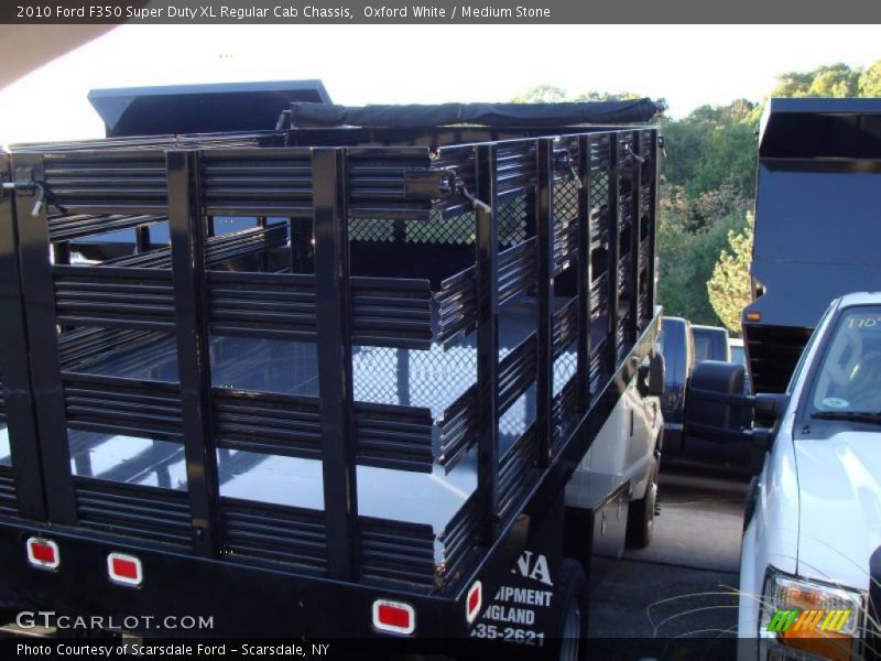 Oxford White / Medium Stone 2010 Ford F350 Super Duty XL Regular Cab Chassis