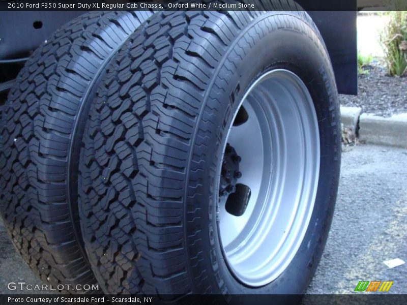 Oxford White / Medium Stone 2010 Ford F350 Super Duty XL Regular Cab Chassis