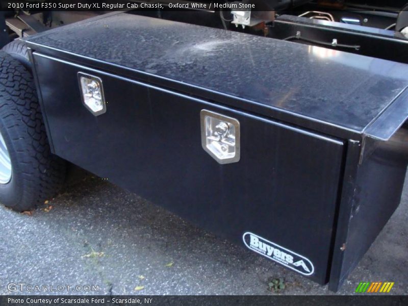 Oxford White / Medium Stone 2010 Ford F350 Super Duty XL Regular Cab Chassis