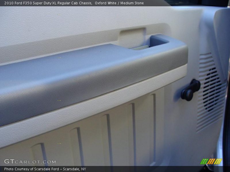 Oxford White / Medium Stone 2010 Ford F350 Super Duty XL Regular Cab Chassis