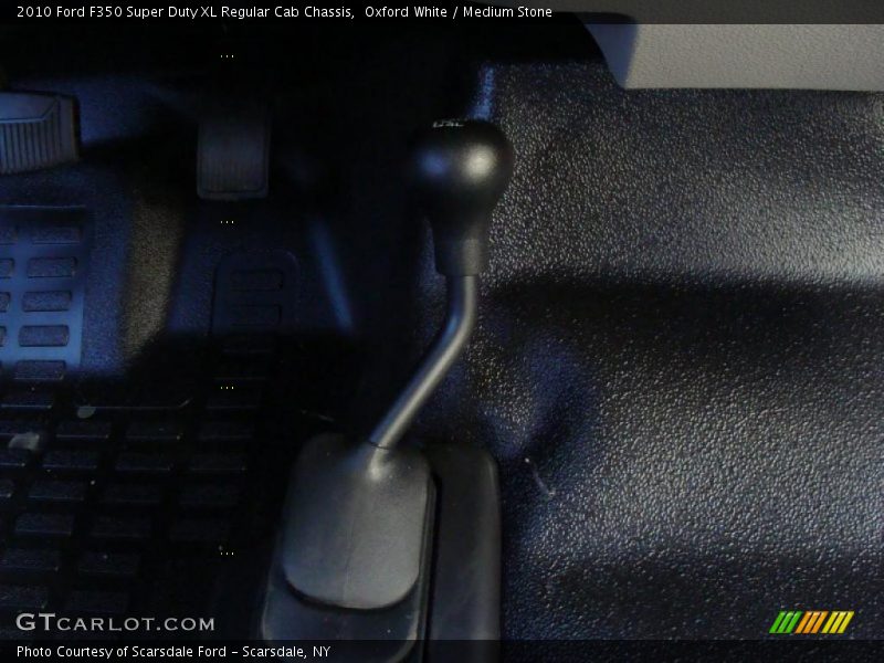 Oxford White / Medium Stone 2010 Ford F350 Super Duty XL Regular Cab Chassis