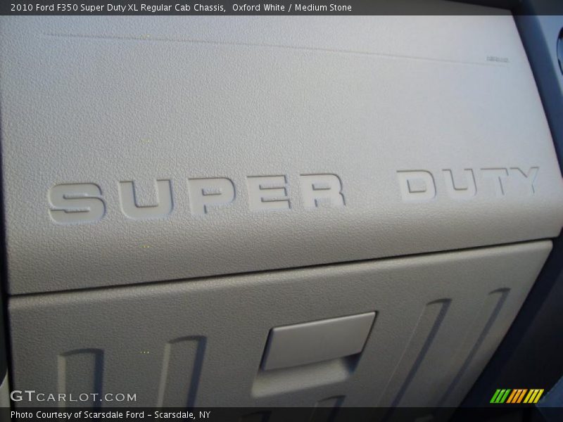 Oxford White / Medium Stone 2010 Ford F350 Super Duty XL Regular Cab Chassis