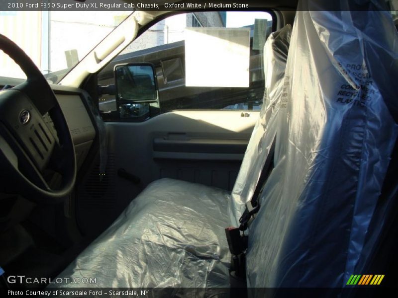 Oxford White / Medium Stone 2010 Ford F350 Super Duty XL Regular Cab Chassis