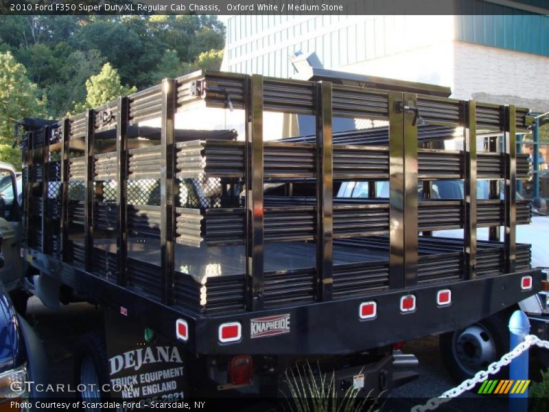 Oxford White / Medium Stone 2010 Ford F350 Super Duty XL Regular Cab Chassis