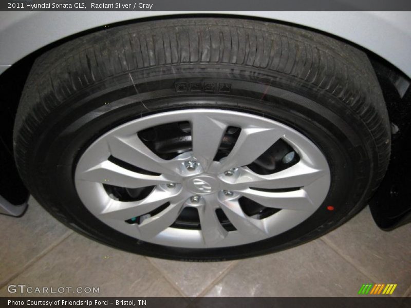 Radiant Silver / Gray 2011 Hyundai Sonata GLS