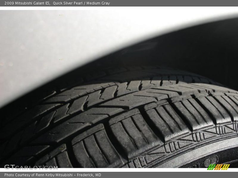 Quick Silver Pearl / Medium Gray 2009 Mitsubishi Galant ES