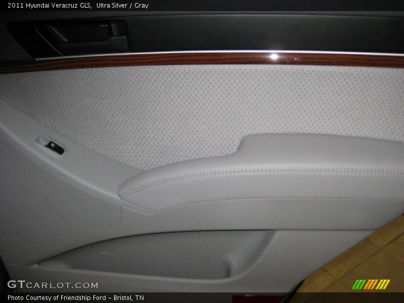 Ultra Silver / Gray 2011 Hyundai Veracruz GLS