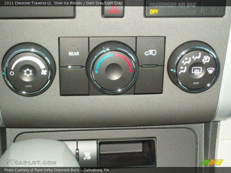 Silver Ice Metallic / Dark Gray/Light Gray 2011 Chevrolet Traverse LS