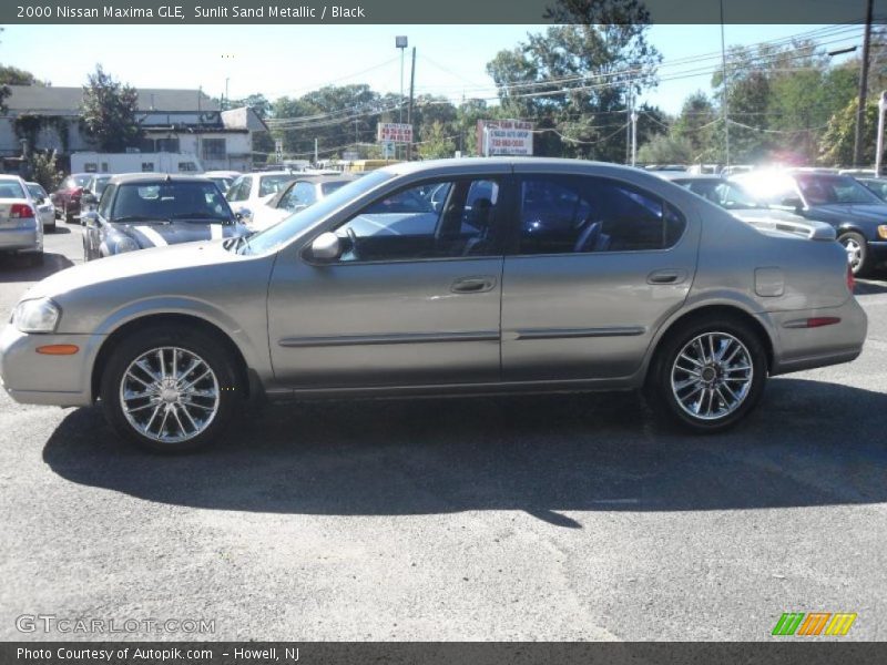 Sunlit Sand Metallic / Black 2000 Nissan Maxima GLE