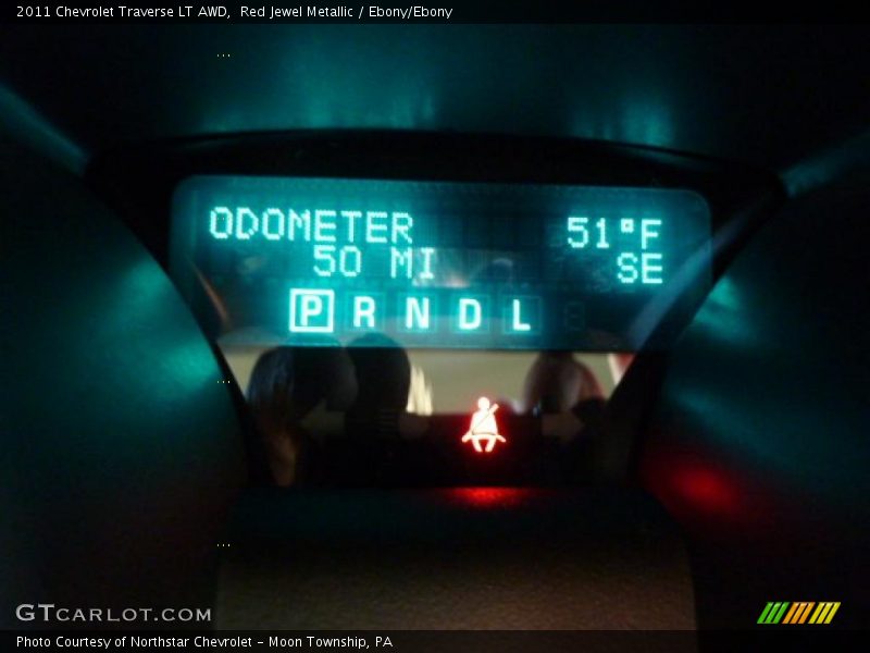 Red Jewel Metallic / Ebony/Ebony 2011 Chevrolet Traverse LT AWD