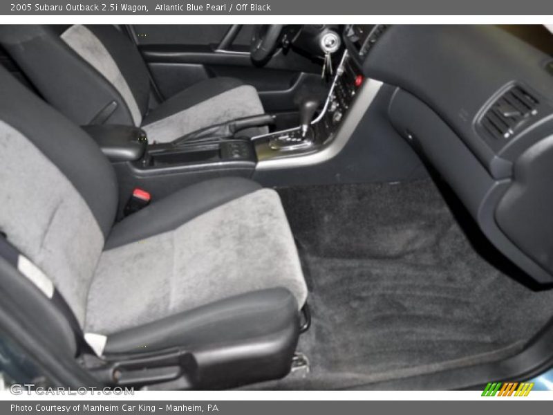 Atlantic Blue Pearl / Off Black 2005 Subaru Outback 2.5i Wagon