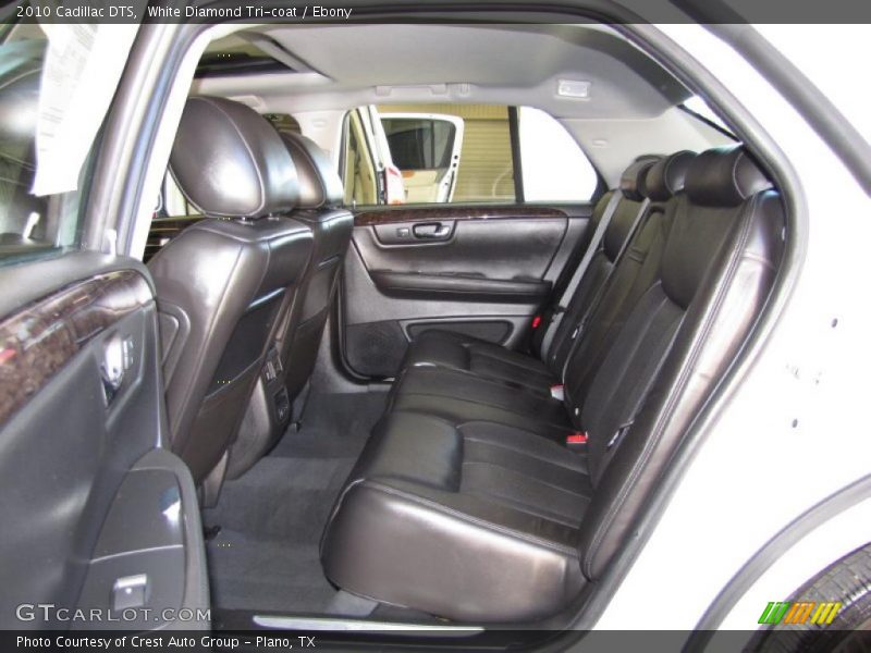 White Diamond Tri-coat / Ebony 2010 Cadillac DTS