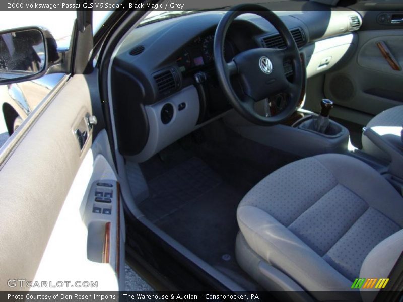 Black Magic / Grey 2000 Volkswagen Passat GLS V6 Sedan