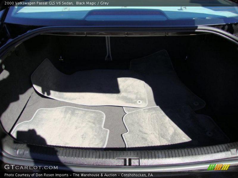 Black Magic / Grey 2000 Volkswagen Passat GLS V6 Sedan