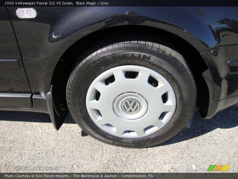 Black Magic / Grey 2000 Volkswagen Passat GLS V6 Sedan