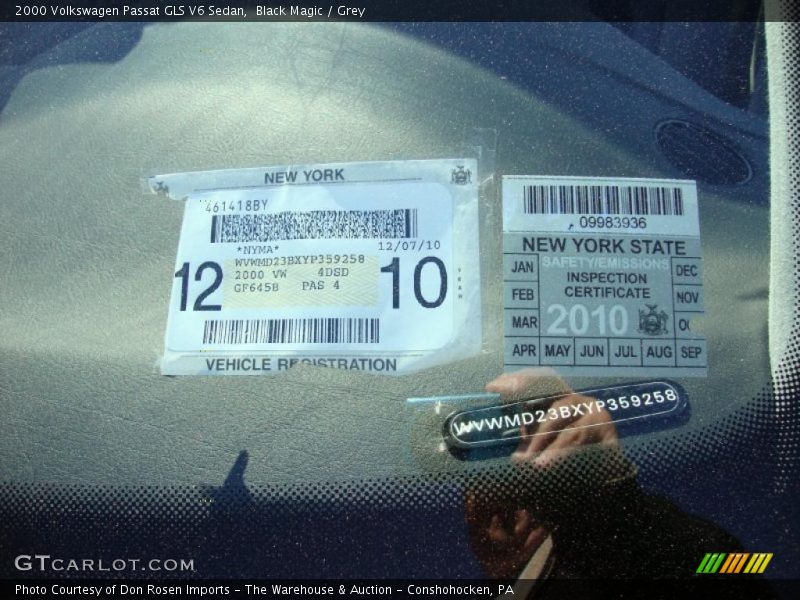 Black Magic / Grey 2000 Volkswagen Passat GLS V6 Sedan