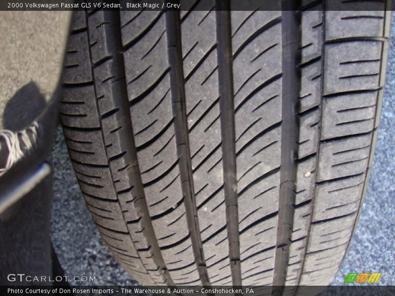 Black Magic / Grey 2000 Volkswagen Passat GLS V6 Sedan
