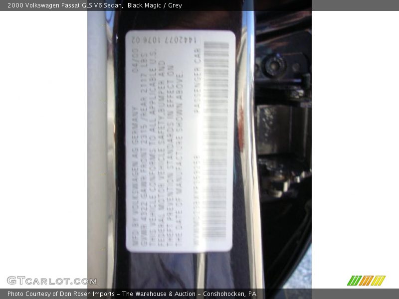Black Magic / Grey 2000 Volkswagen Passat GLS V6 Sedan